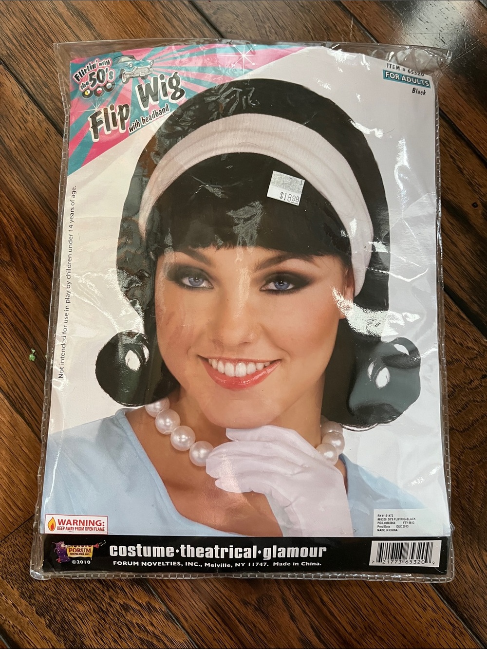 60s Flip Wig with Headband - Black Vintage Style